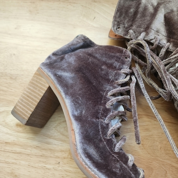 Jeffrey Campbell Velvet Taupe Lace Up Block Heel Sandal Strappy Festival Boho 9 - Picture 5 of 10
